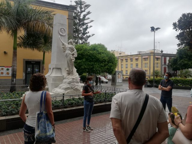 El Ayuntamiento restaura el conjunto escultórico en homenaje a Hurtado de Mendoza en la Plaza de las Ranas 1 IMG 20200728 WA0005