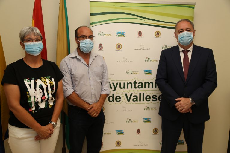 El consejero de Deportes visitó el municipio de  Valleseco