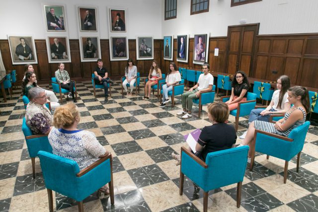 Mejores alumnos EBAU20 reunion