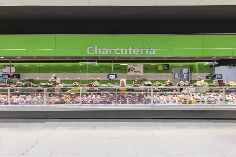 HiperDino invierte 5 millones para la reforma de dos tiendas en el sur grancanario