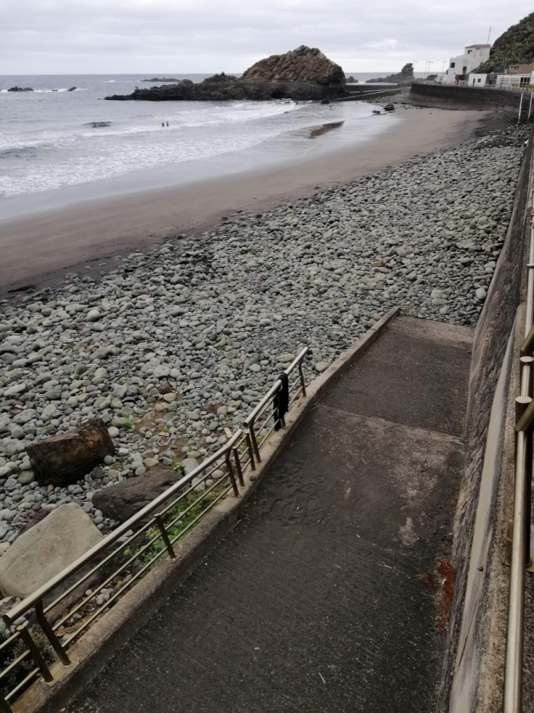 El Ayuntamiento de Santa Cruz iniciará la limpieza de las zonas de baño en el barrio de Taganana la próxima semana