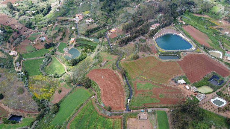 El Pleno aprueba por unanimidad instar  al Cabildo y al Gobierno a ejecutar medidas urgentes para abaratar los costes de elevación del agua para los agricultores 