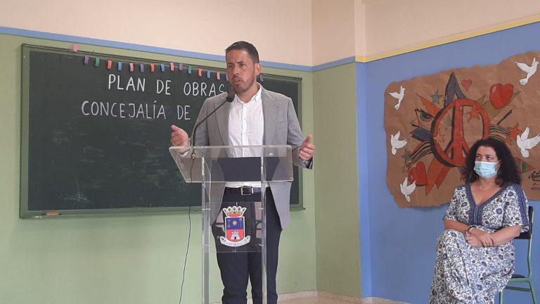 Telde incrementa la inversión para el mantenimiento de sus colegios en un 97% respecto a  2015