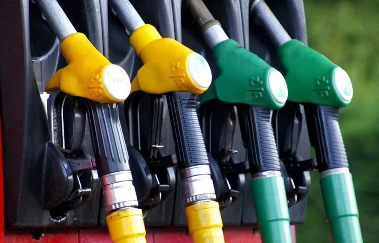 Los carburantes repuntan levemente y suman ya 12 semanas al alza