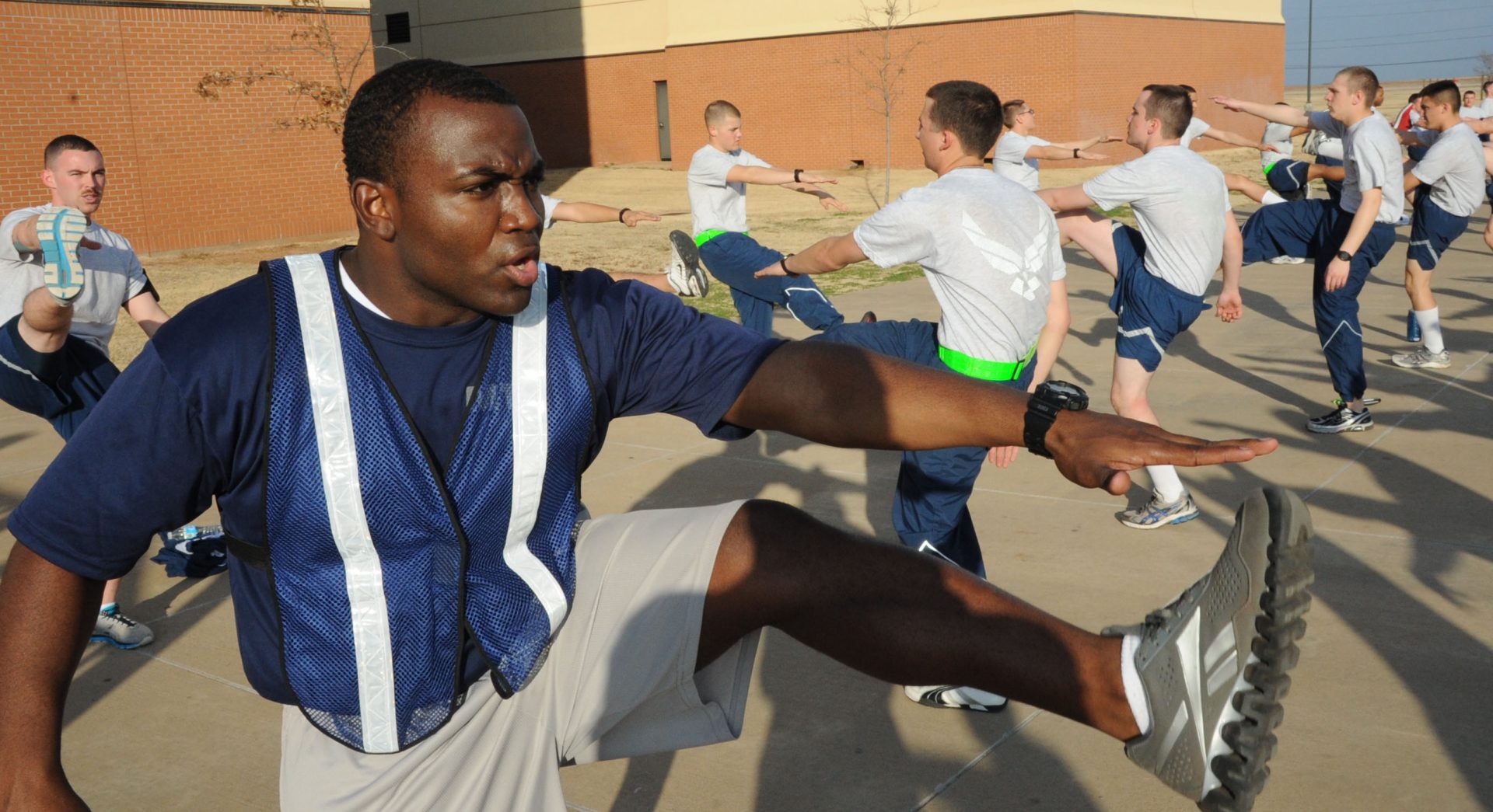 130129-F-OA505-001 Qué es un Mena