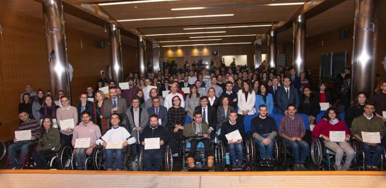 Fundación Once convoca las becas 'Oportunidad al talento' para universitarios con discapacidad