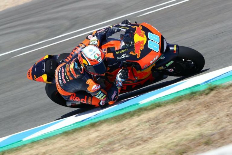 Martín pierde el triunfo por una sanción y Vietti estrena su palmarés en Moto3