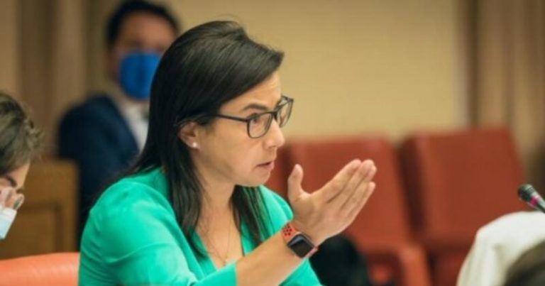 PP y Vox denuncian fuga de inmigrantes en cuarentena y su relación con brotes, y PSOE y UP les tachan de xenófobos