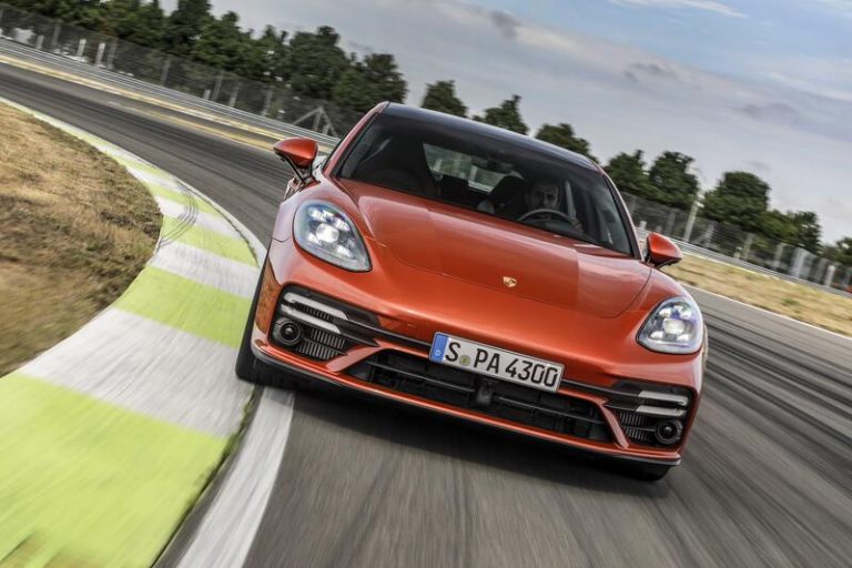 Porsche pone a la venta en España el nuevo Panamera, que tendrá una opción plugin de 560 caballos