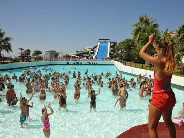 Los parques acuáticos de Granada adelantan su cierre