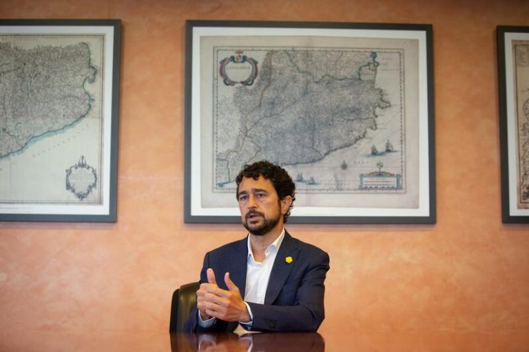 El conseller de Territorio catalán, Damià Calvet, da positivo en Covid-19