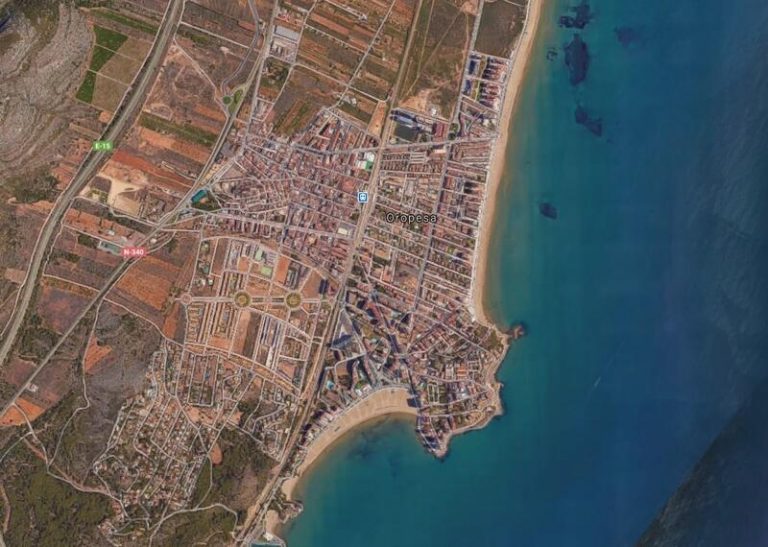 Heridos una mujer y un menor de 17 años al ser atropellados en Oropesa