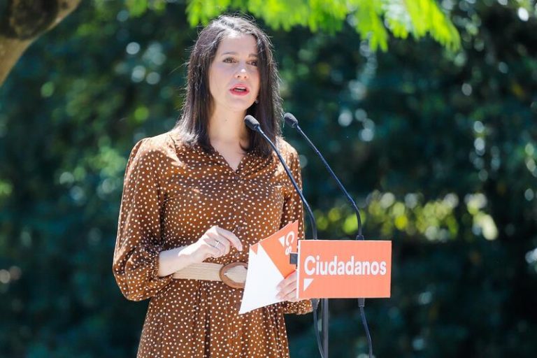 Arrimadas pedirá a Sánchez que lidere la 'vuelta al cole' y que extienda los ERTEs