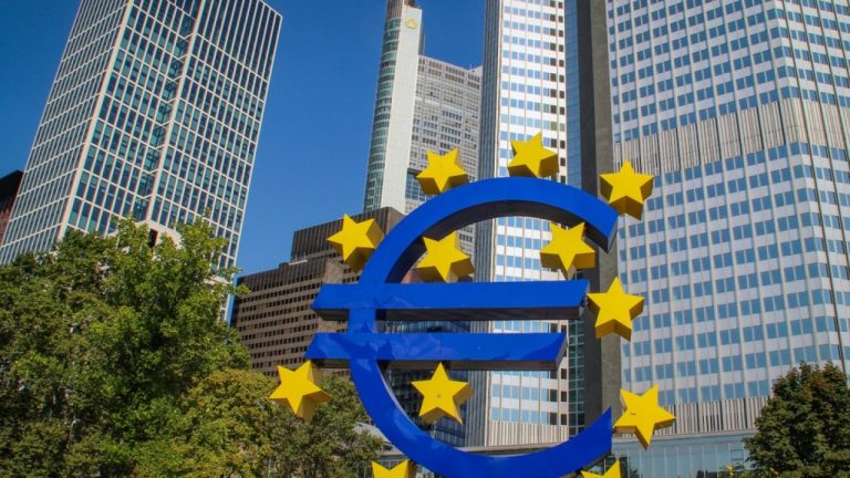 El BCE supera los 15.000 millones semanales en sus compras de emergencia