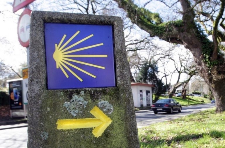 Correos lanza la campaña #CaminoSostenible para proteger el patrimonio artístico y natural del Camino de Santiago