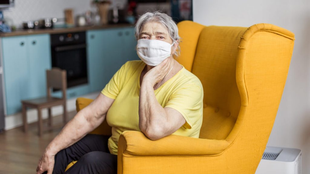 Según tu edad, estos son los síntomas de la Covid-19 28 covid-19 adultos