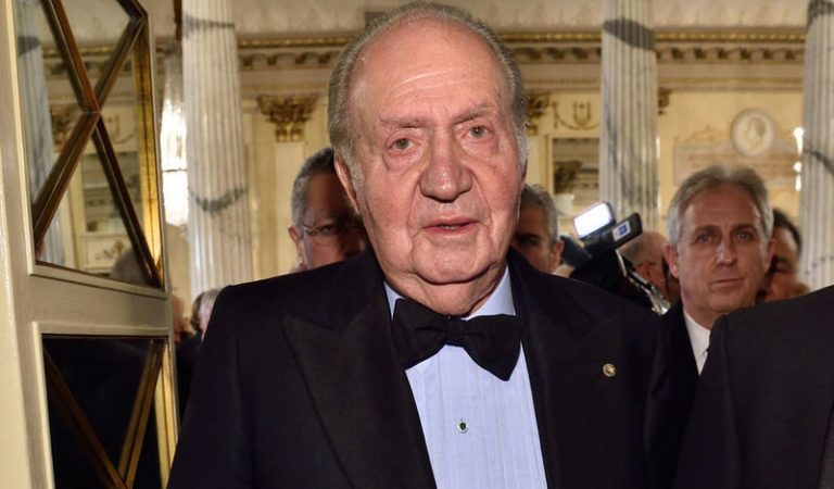 El Rey Juan Carlos arropado por los apoyos públicos