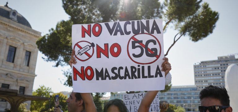 El Consejo de Médicos abre expediente a 'Médicos por la Verdad' por su negacionismo con el coronavirus