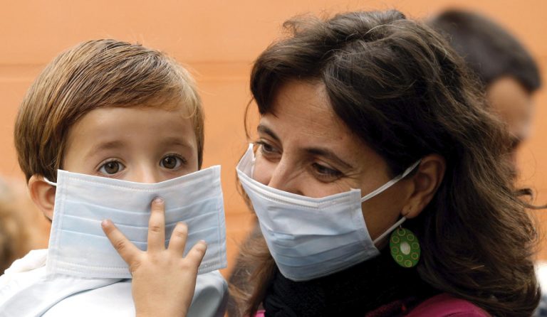 Investigadores descubren cómo se altera el sistema inmune en niños debido al Covid-19