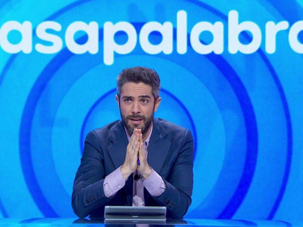 Roberto Leal 'pierde' Pasapalabra... Presentadores que han tenido que ausentarse por el Covid-19