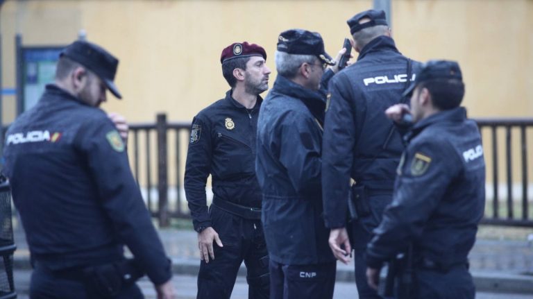 El Corte Inglés vestirá de gala a la Policía Nacional