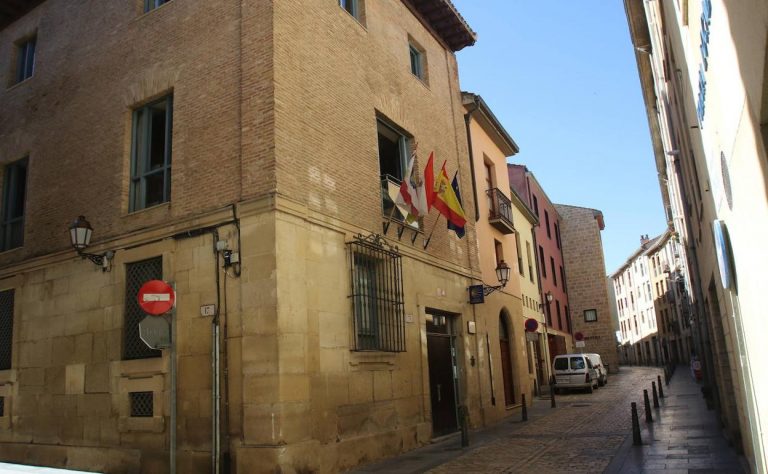 50 jóvenes en cuarentena en Alfaro (La Rioja), que ha tenido que cerrar espacios públicos