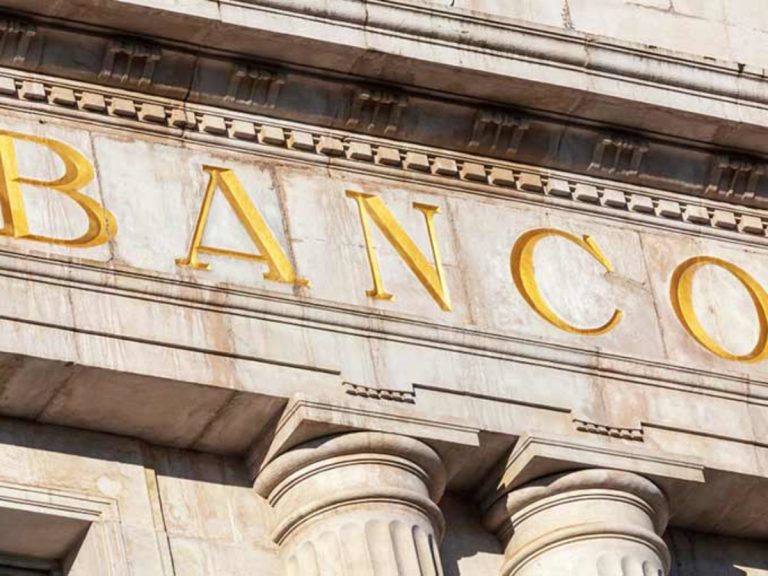 Banca cerró 286 oficinas en España en el primer trimestre, frente a las más de 1.000 del trimestre previo