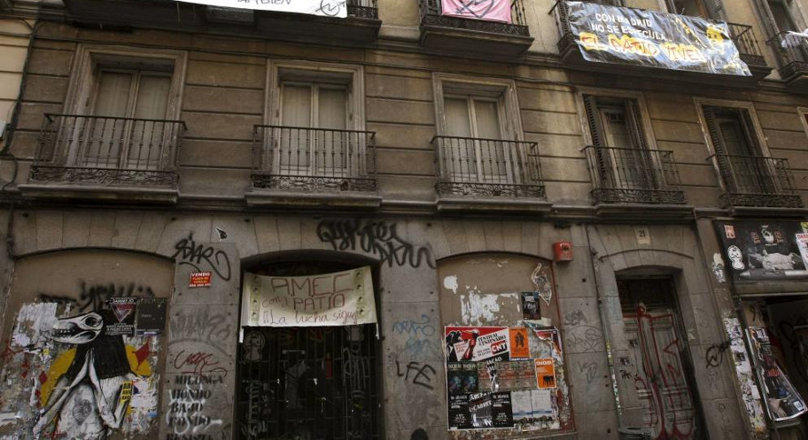 Así funcionan las empresas para echar okupas: qué cobra, cómo actúan…