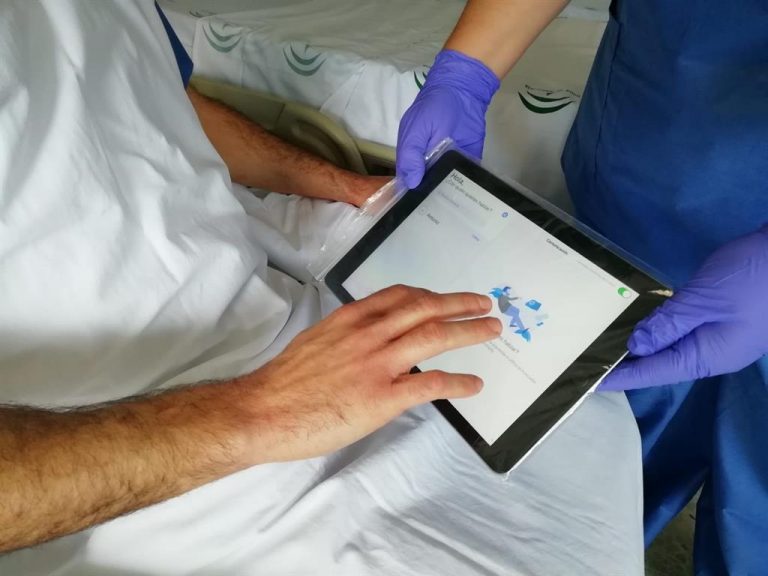 Una 'app' española monitoriza el estado de ánimo y el dolor de los pacientes con cáncer