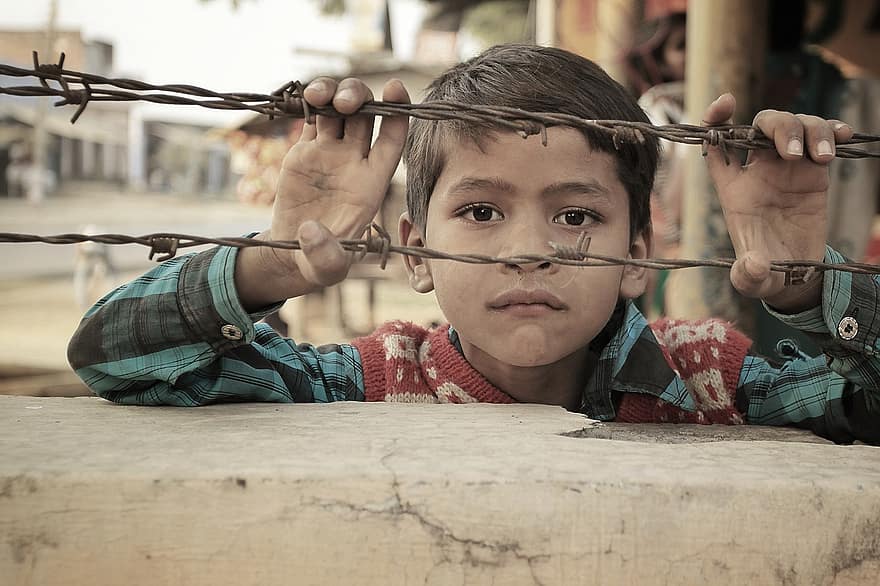 Qué es un Mena 3 indian child people kid children boy poor culture