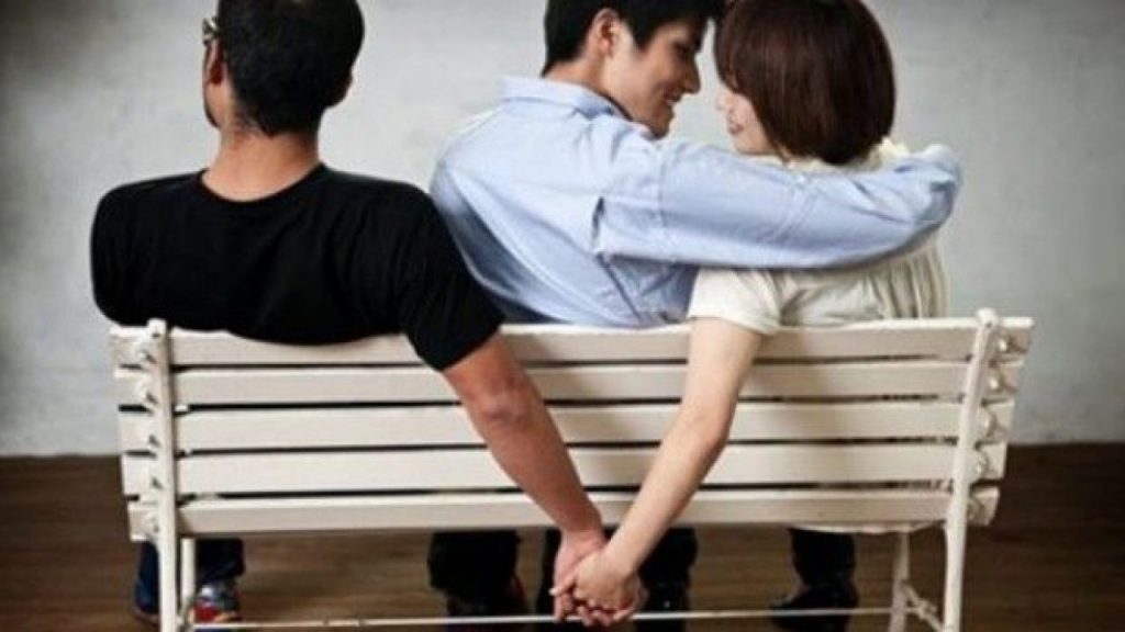 Así pillas a una pareja infiel en redes sociales