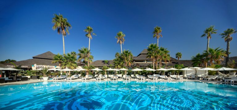 Se quema Laguna Village en Estepona