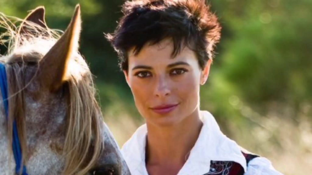 ¡Como nos acordamos de Natalia Estrada, la sustituta de Penélope Cruz en 'La quinta marcha'! 50 ranch academy