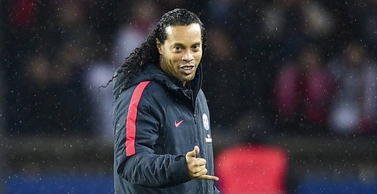 Ronaldinho ya está en Brasil tras medio año retenido en Paraguay