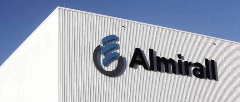Almirall aumentará capital por 35,43 millones para el reparto de dividendo flexible