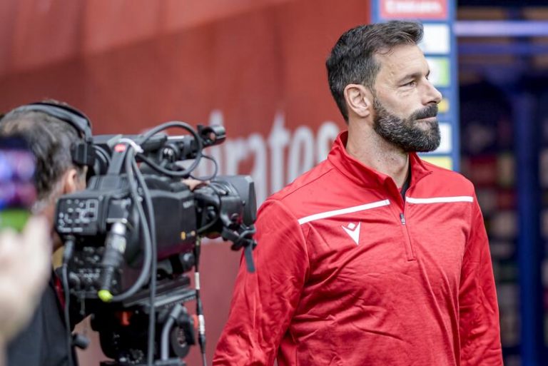 Van Nistelrooy desmiente haber dicho un día a Capello que el vestuario del Real Madrid 