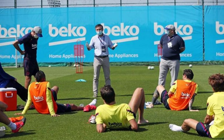 Bartomeu se reúne con la plantilla en la Ciudad Deportiva