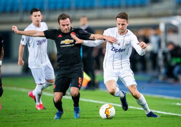 El líder de la Bundesliga austríaca pierde 6 puntos por saltarse el protocolo