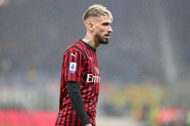 Atracan al futbolista Samu Castillejo a punta de pistola en Milán