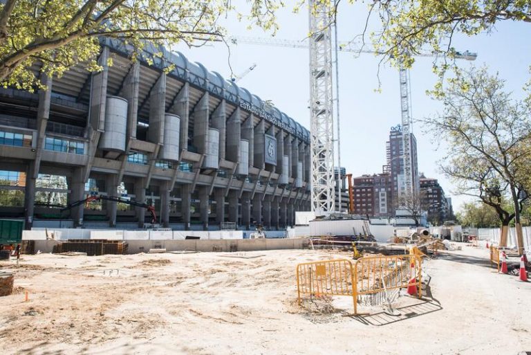 Las obras del Santiago Bernabéu cumplen un año con una visible transformación