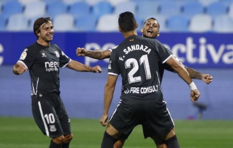 El Alcorcón noquea en diez minutos a un irreconocible Zaragoza