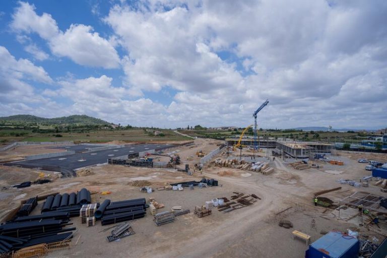 La Rafa Nadal Academy crece con un pabellón de 10 pistas cubiertas