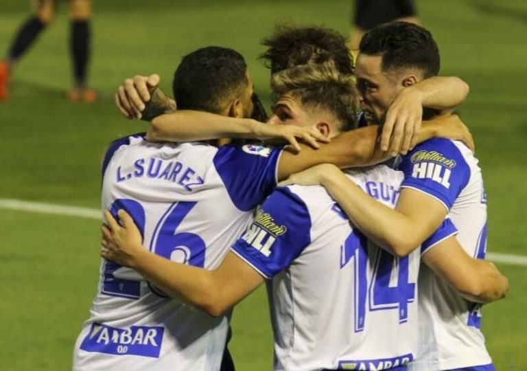 El Zaragoza se repone en Extremadura y mete presión al Cádiz