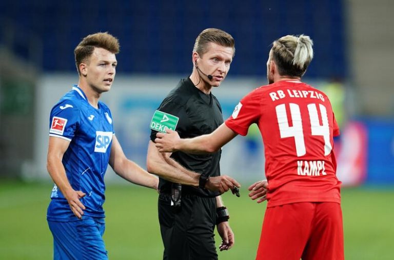 El centrocampista esloveno Kevin Kampl extiende su contrato con el Leipzig hasta 2023