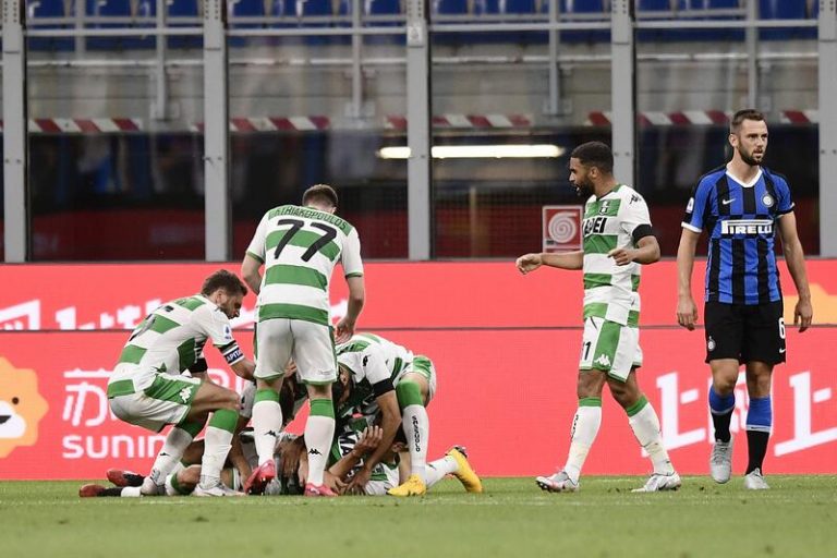 Lazio e Inter se alejan del título en la Serie A