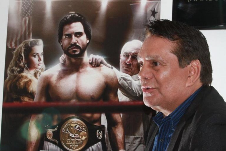 Roberto Durán, hospitalizado tras dar positivo por coronavirus