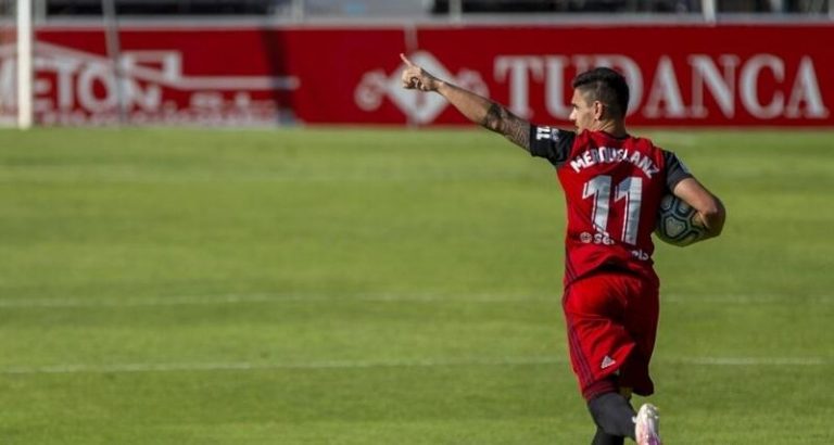 El Almería perdió los 3 puntos en el minuto 99, pero se mantiene en la lucha