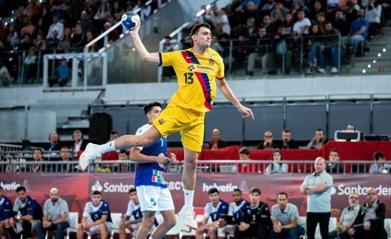 El extremo Aitor Ariño renueva con el Barça hasta 2025