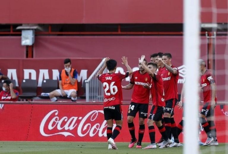 El Mallorca sigue creyendo en la salvación y mantiene la fe