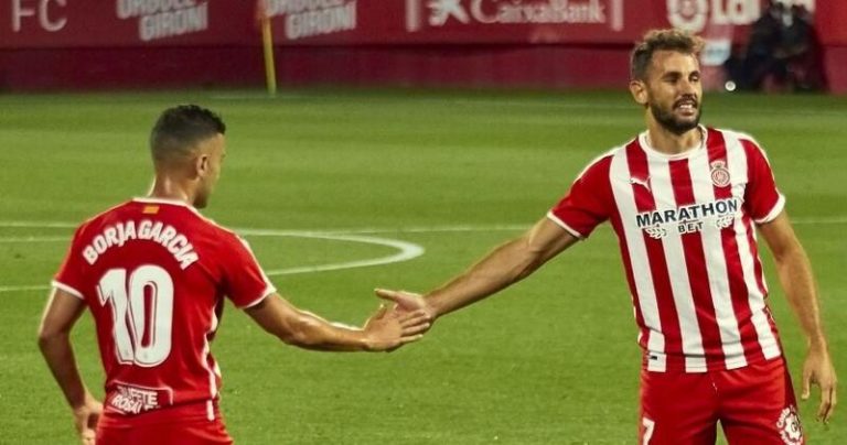 El Zaragoza sigue atascado y el Girona asienta el 'play-off'